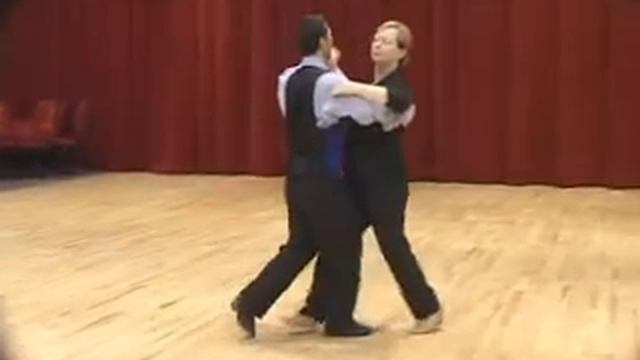 Bronze Waltz - Whisk and Chasse Ballroom Dance Lesson смотреть онлайн
