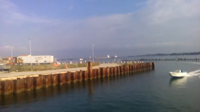 Отплываем из Кьоджи в Венецию. смотреть онлайн