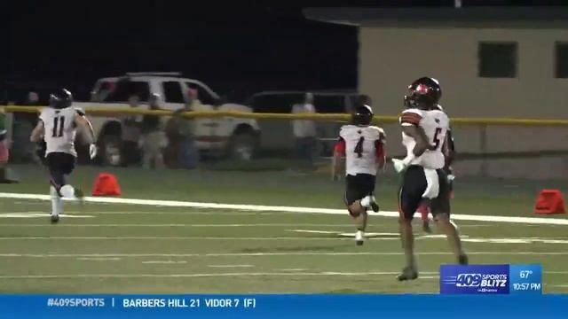 East Chambers' Ernest Cesar breaks an 80-yard TD run in the Play of the Week смотреть онлайн