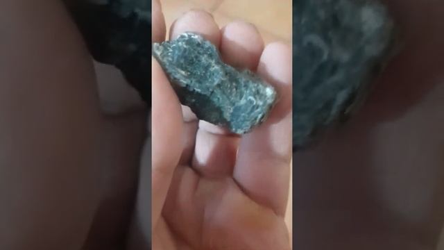 calcopirita, encontrada a más de 15 metros de profundidad смотреть онлайн