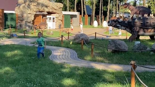 Парк динозавров в Великих Луках