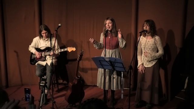 Светлана Берг и "Где-то там". Русская народная песня "За рекой калинушка" смотреть онлайн