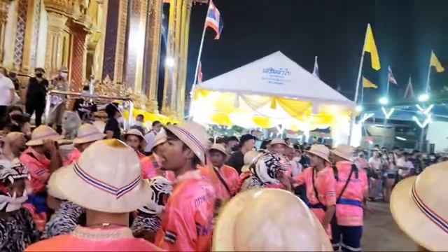  LIVE from Bangkok - Amazing Temple STREET FOOD Festival