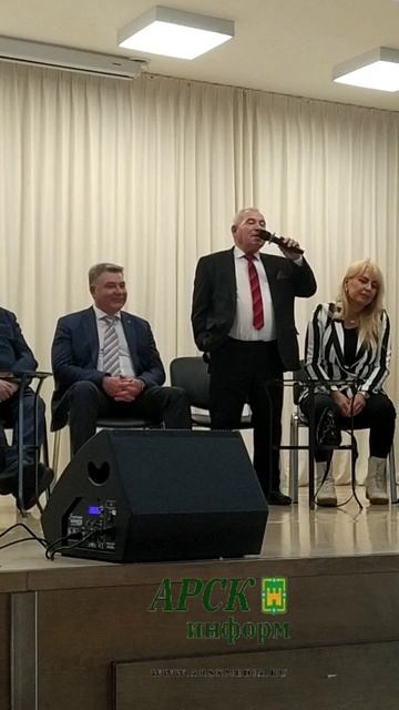 Мирҗәм авылында туып үскән шагыйрь Рифат Җамал мәхәббәт турында смотреть онлайн