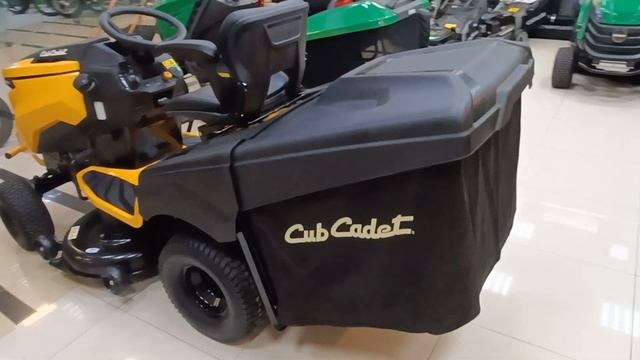 Садовый трактор CubCadet XT2 CC1023