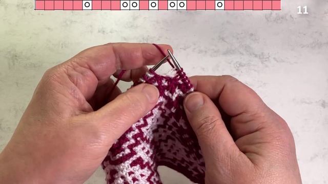 Как работать со схемой цветных узоров при убавлениях и прибавлениях петель. Теневой мозаичный узор.