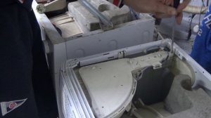 Аристон не набирает воду! Стиральная машина Ariston не начинает стирку выдает ошибку не крутит!