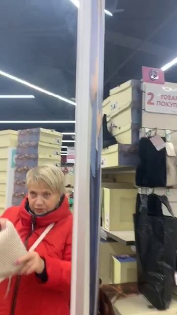 НИКАК УЙТИ ИЗ МАГАЗИНА НЕ МОЖЕМ....🙃