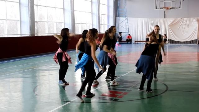 Эль-групповцы на "Звездной Россыпи", (ЮННИОРЫ, СТРИТ ДАНС ШОУ, 04.04.15, Ингулец). смотреть онлайн