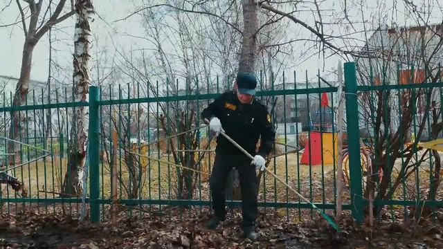 субботник по уборке территории Дк Юность смотреть онлайн