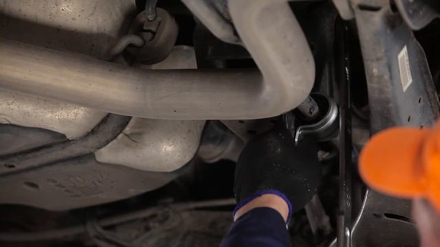 Návod: Ako vymeniť zadný silentblok stabilizátora na SKODA SUPERB 2 смотреть онлайн