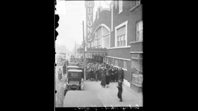 SOON Medley ... by... The Paradise Ballroom Dance Band смотреть онлайн