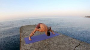 ЙОГА В УДОВОЛЬСТВИЕ ДЛЯ НАЧИНАЮЩИХ В ДОМАШНИХ УСЛОВИЯХ — Глубокая растяжка всего тела на каждый день