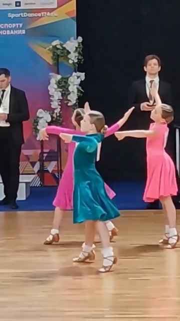 Бальные танцы/ Ballroom dancing смотреть онлайн