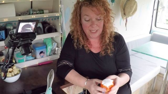 Easy Apple Crumble Recipe - Quick One Pan Stovetop Camping, Campervan & RV Method - Apple Crisp смотреть онлайн