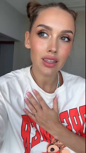 Подпишись на Luxury Girl НАС УЖЕ 50 ТЫС. смотреть онлайн