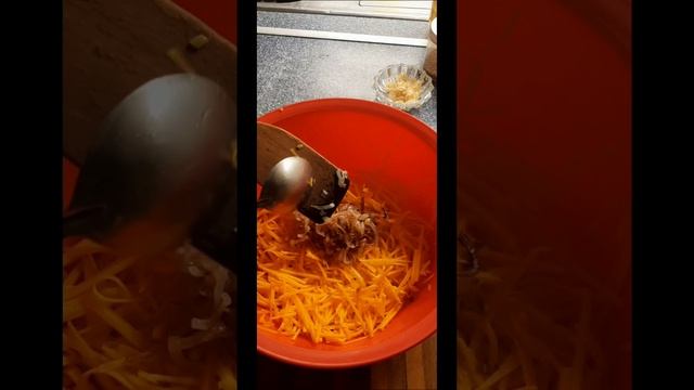 Салат из тыквы по-корейски, без глютамата. Очень вкусно 😋. Рецепт в описании.