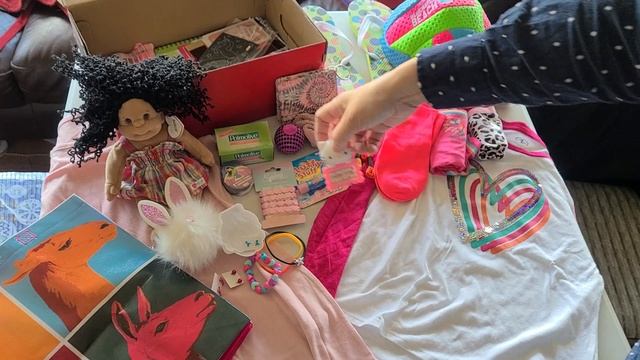 Bright Volleyball 10-14 y.o. Girl Shoebox for OCC смотреть онлайн