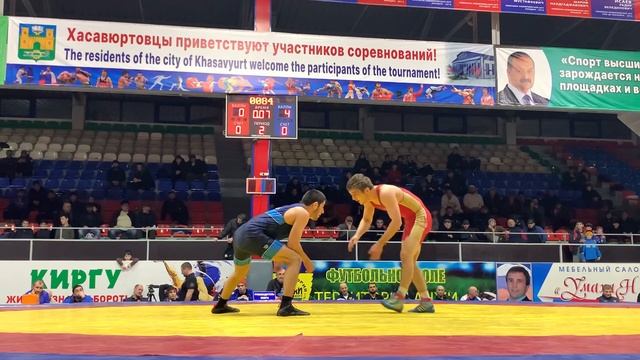 Омар Патахов (Хасавюрт) - Шамиль Курбанов (Махачкала) смотреть онлайн