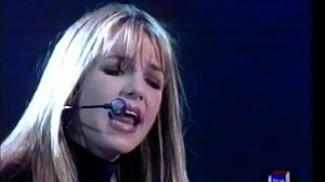 Britney Spears - Baby One More Time (Live Musica Si) Spain 1999