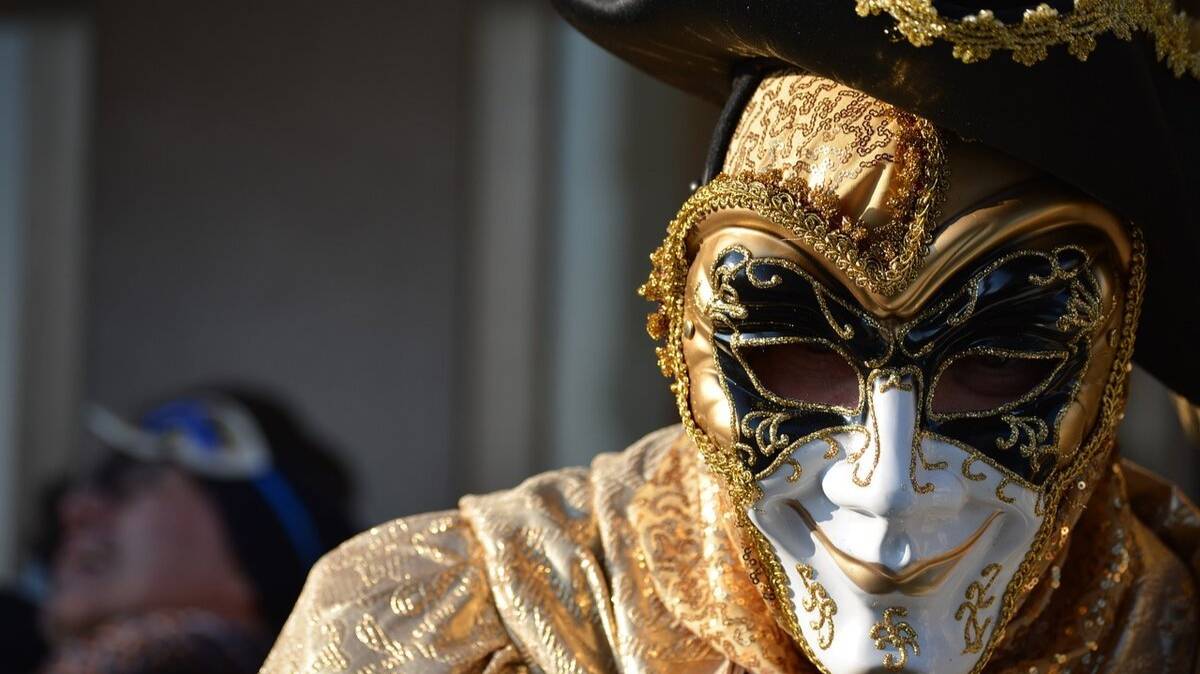 ОН НАПИЛСЯ? И РАССКАЗАЛ О ПЕРСПЕКТИВАХ ВАШИХ ОТНОШЕНИЙ... смотреть онлайн