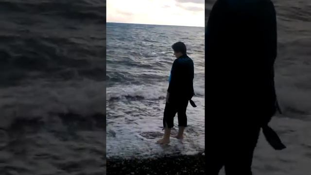 черное море,пляж Бетта 3.10.2018. смотреть онлайн