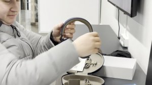 Распаковка Sennheiser Momentum 4 Wireless