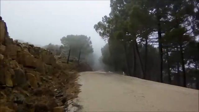 Getting High at Boxing Day 2010 with BMW HP2 Sport смотреть онлайн