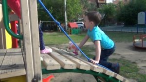 Скай ЩЕНЯЧИЙ ПАТРУЛЬ и Ярослава играют на детской площадке Игрушки Paw Patrol and outdoor playgroun