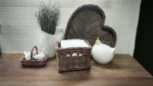 Салфетница из бумажной лозы