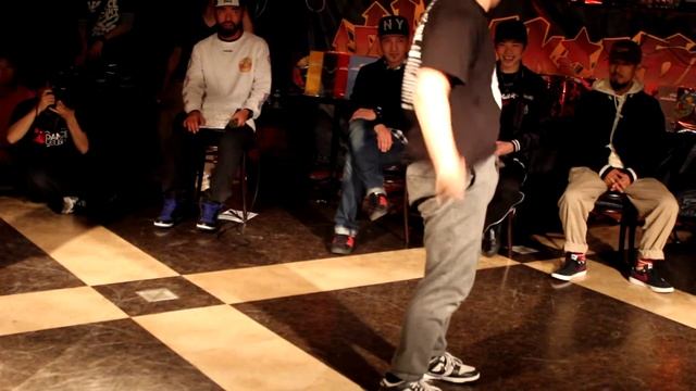 Old School legend Knit vs. Hayato One at Hook Up Breaks and Beats battle смотреть онлайн