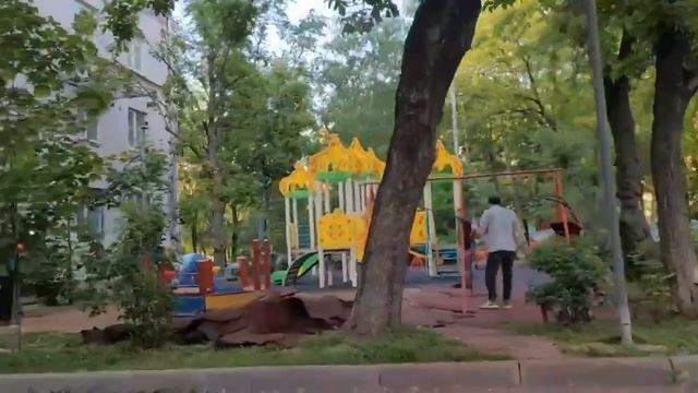 В Пт вечером Жилищник #соколинаягора почему-то решили крашеное покрытие снять