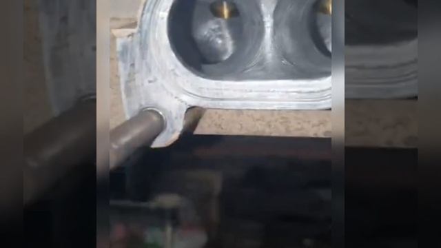 УАЗ ПАТРИОТ ГБЦ,доработанны каналы впуск-выпуск,замена направляющих а также правка седел и сборка👍 смотреть онлайн