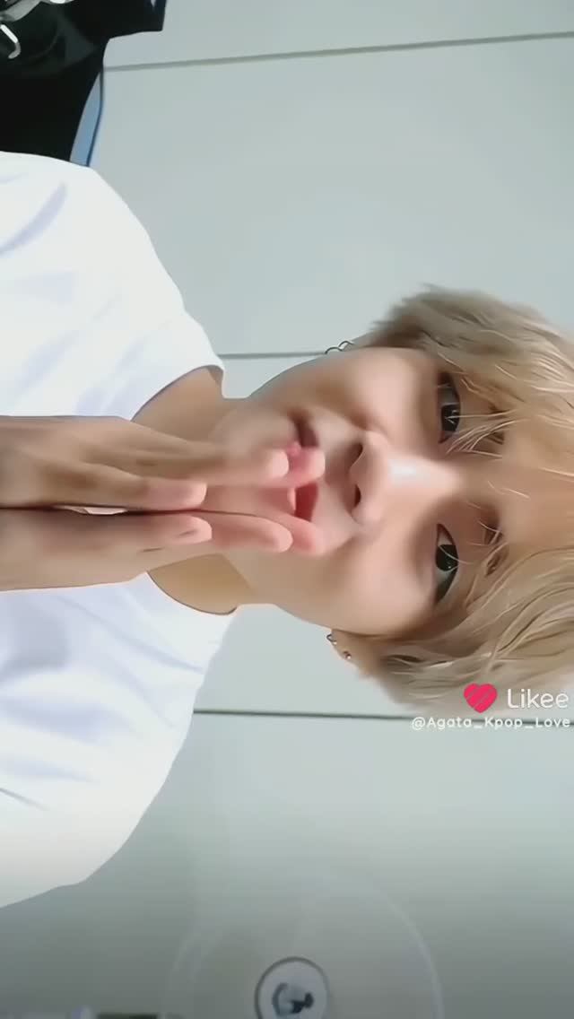 Ким Тэхён из BTS 💚 смотреть онлайн