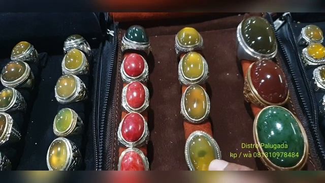 Sementara jualan dirumah batu rawabening