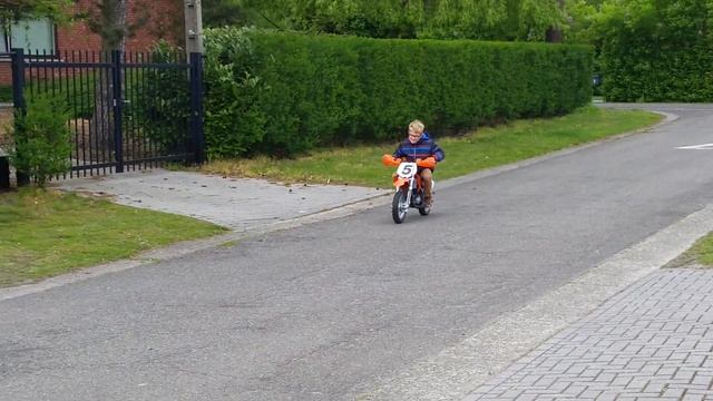 ktm 50 mini adventure смотреть онлайн