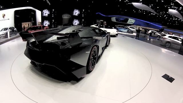 Lamborghini Veneno 750-4 - Close look at Geneva Motor Show смотреть онлайн