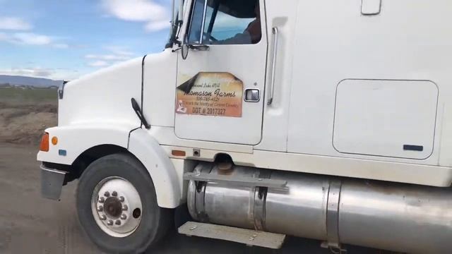 Lot 122 1989 Volvo Truck смотреть онлайн