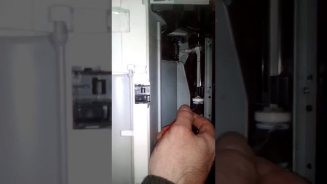 Принтер hp 1102 чистка ролика подачи бумаги
