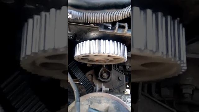 ВАЗ 2112 ДВИГАТЕЛЬ 12124 , 16 клап замена датчика фази штива. смотреть онлайн