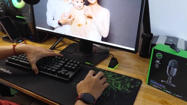 Đánh giá Razer Seiren Mini và Gear Razer Viper Ultimate - Ai chê thì chê, mình thấy NGON! смотреть онлайн