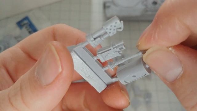 Forge World Macharius Vulcan tank unboxing review