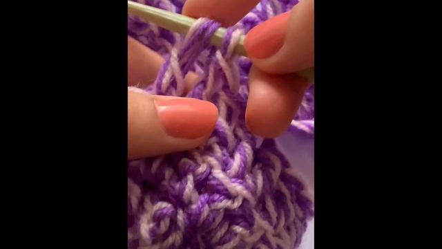 Вяжу шарфик крючком в 2 нити 💜🦊🤍 | #фурривяжет смотреть онлайн