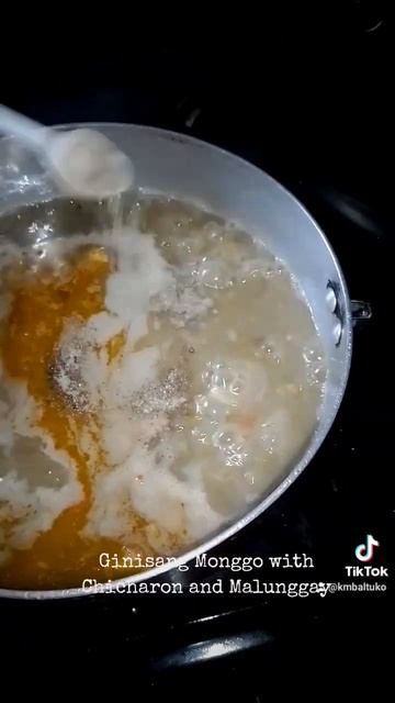 Ginisang Monggo with Chicharon and Malunggay смотреть онлайн
