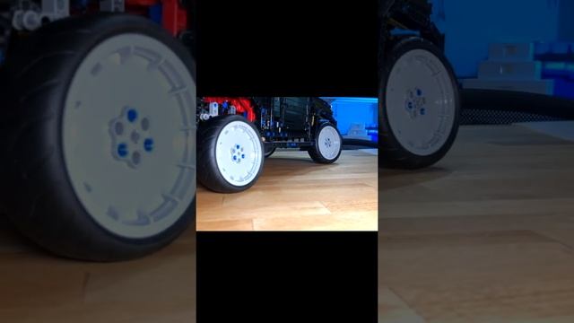 Как вам эти LEGO колеса на тачку? 4 Харлея 10269 в разбор))) смотреть онлайн