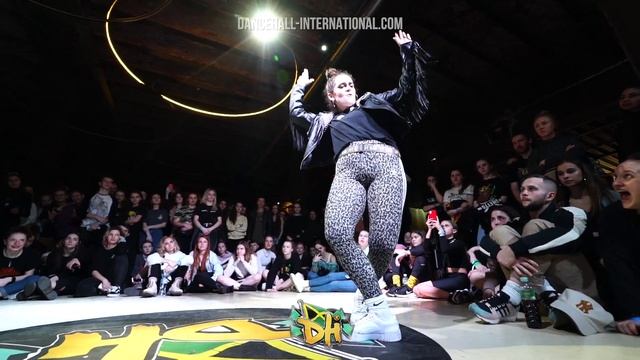 DANCEHALL INTERNATIONAL RUSSIA 2020 | BATTLE 1VS1 | LIA SO GOOD VS MAMONOVA MASHA [WIN] смотреть онлайн