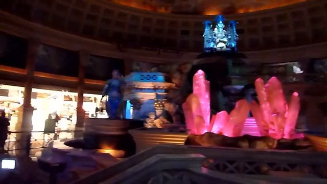 Cesar Palace Fountains Show in Las Vegas смотреть онлайн