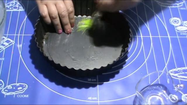 НЕЖНЫЙ ПИРОГ С КЛУБНИКОЙ к Чаю за 20 МИНУТ/ Все Смешал и в Духовку/Быстро просто и вкусно!!! смотреть онлайн