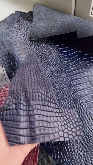 Кожа крокодила и кожа крс с тиснением под крокодила! Как отличить☝️ смотреть онлайн