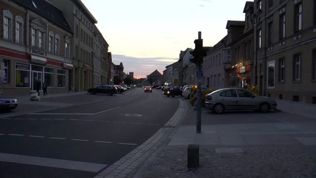 Sonntagabend in der Stadt und ein wenig Autobahn. смотреть онлайн